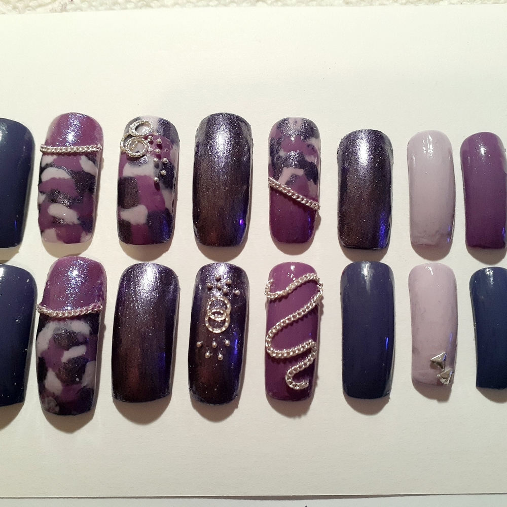 Press on nails